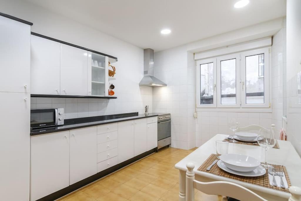 Cultura Y Gastronomia En El Casco Viejo Apartment Билбао Екстериор снимка