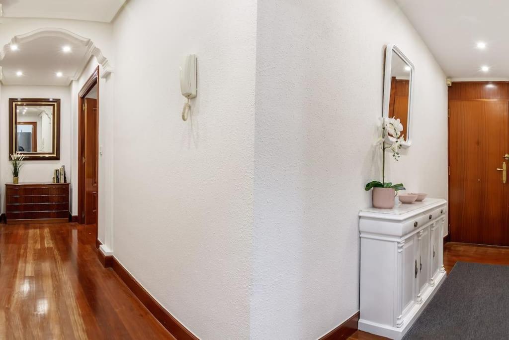 Cultura Y Gastronomia En El Casco Viejo Apartment Билбао Екстериор снимка