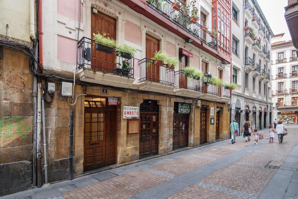 Cultura Y Gastronomia En El Casco Viejo Apartment Билбао Екстериор снимка